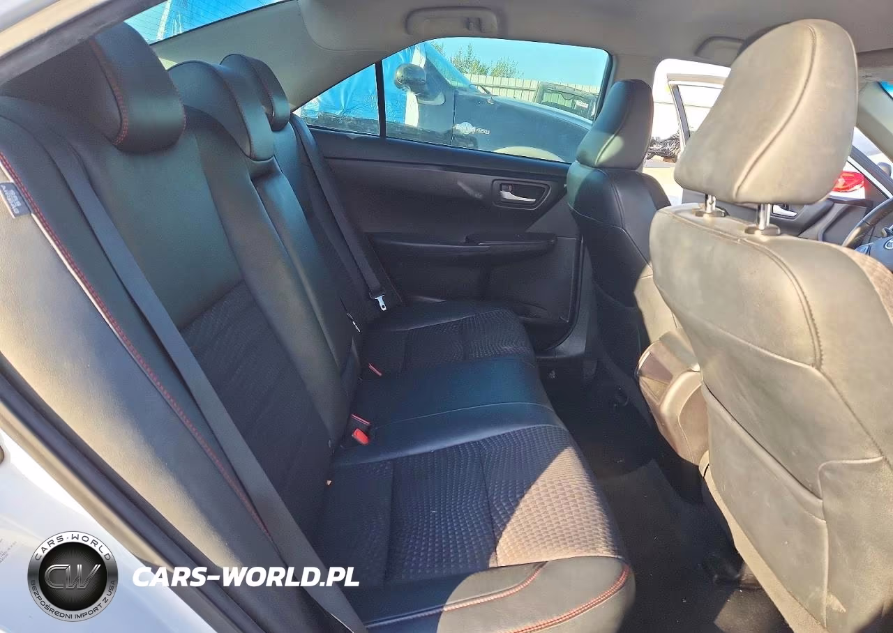 2015 Toyota Camry Se VIN:4T1BF1FKXFU010750 - 10