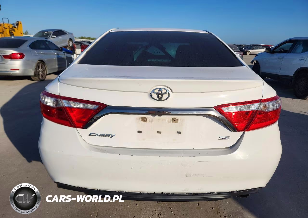 2015 Toyota Camry Se VIN:4T1BF1FKXFU010750 - 6