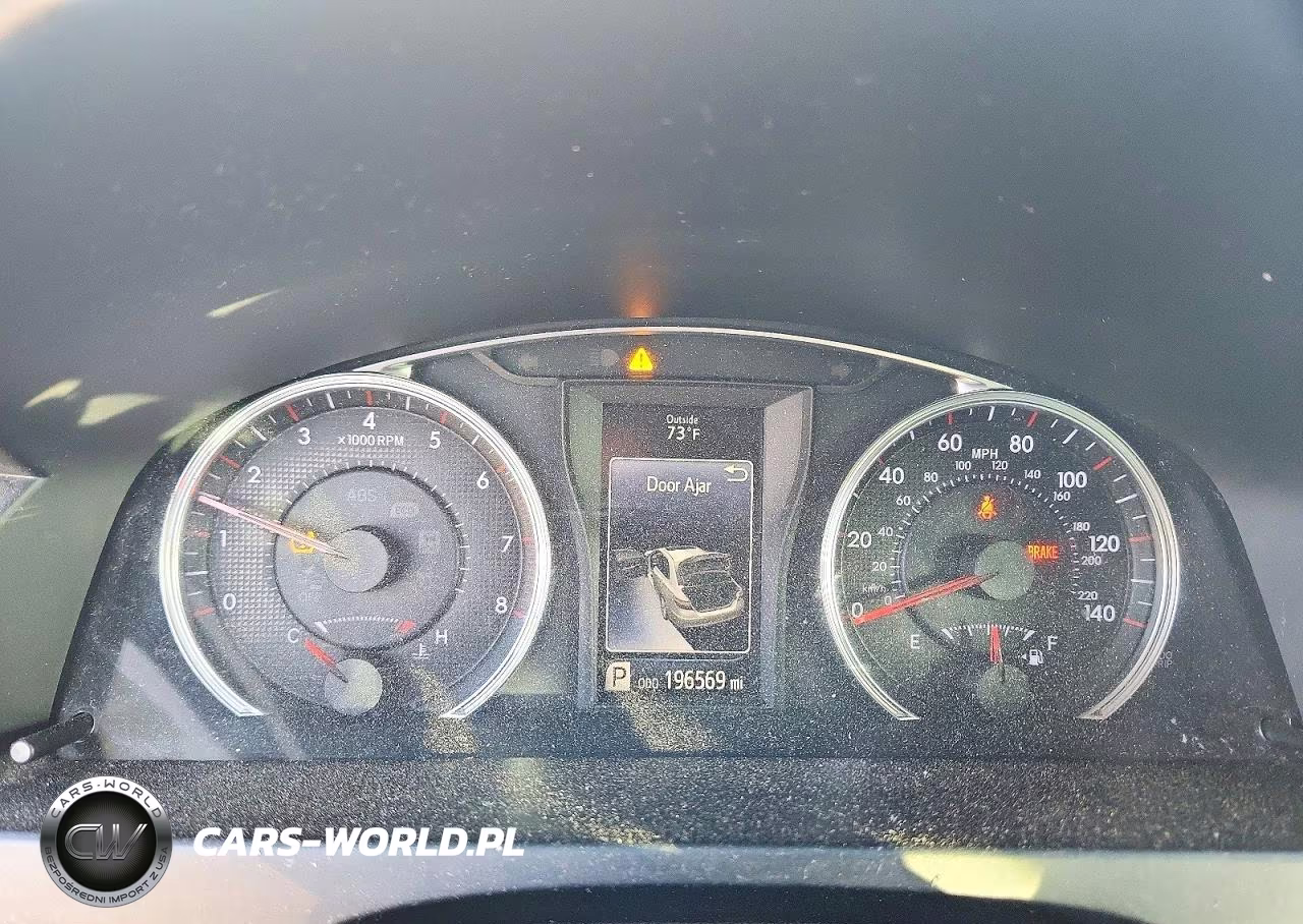 2015 Toyota Camry Se VIN:4T1BF1FKXFU010750 - 9