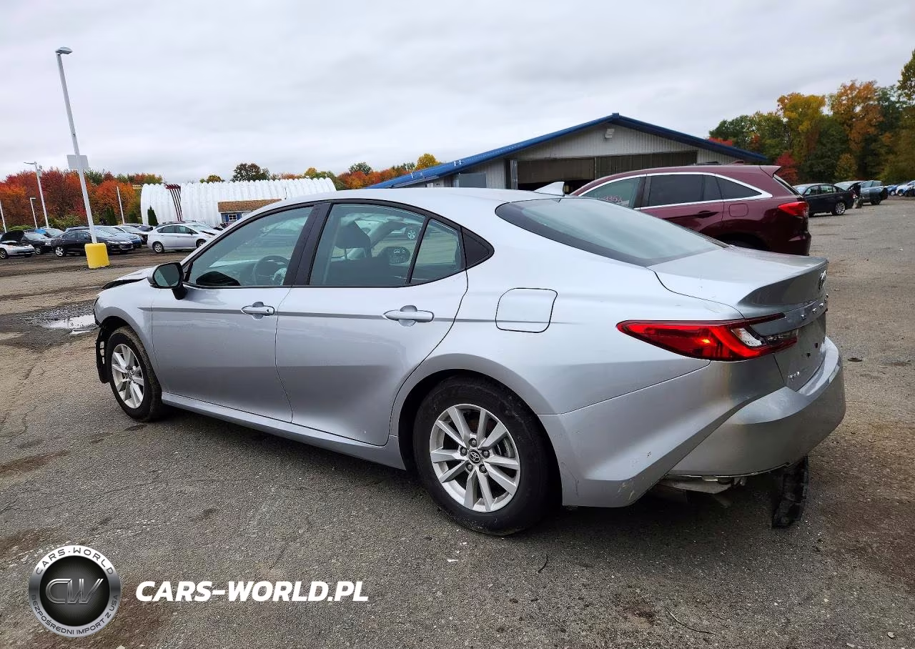2025 Toyota Camry Le VIN:4T1DAACK6SU589743 - 2