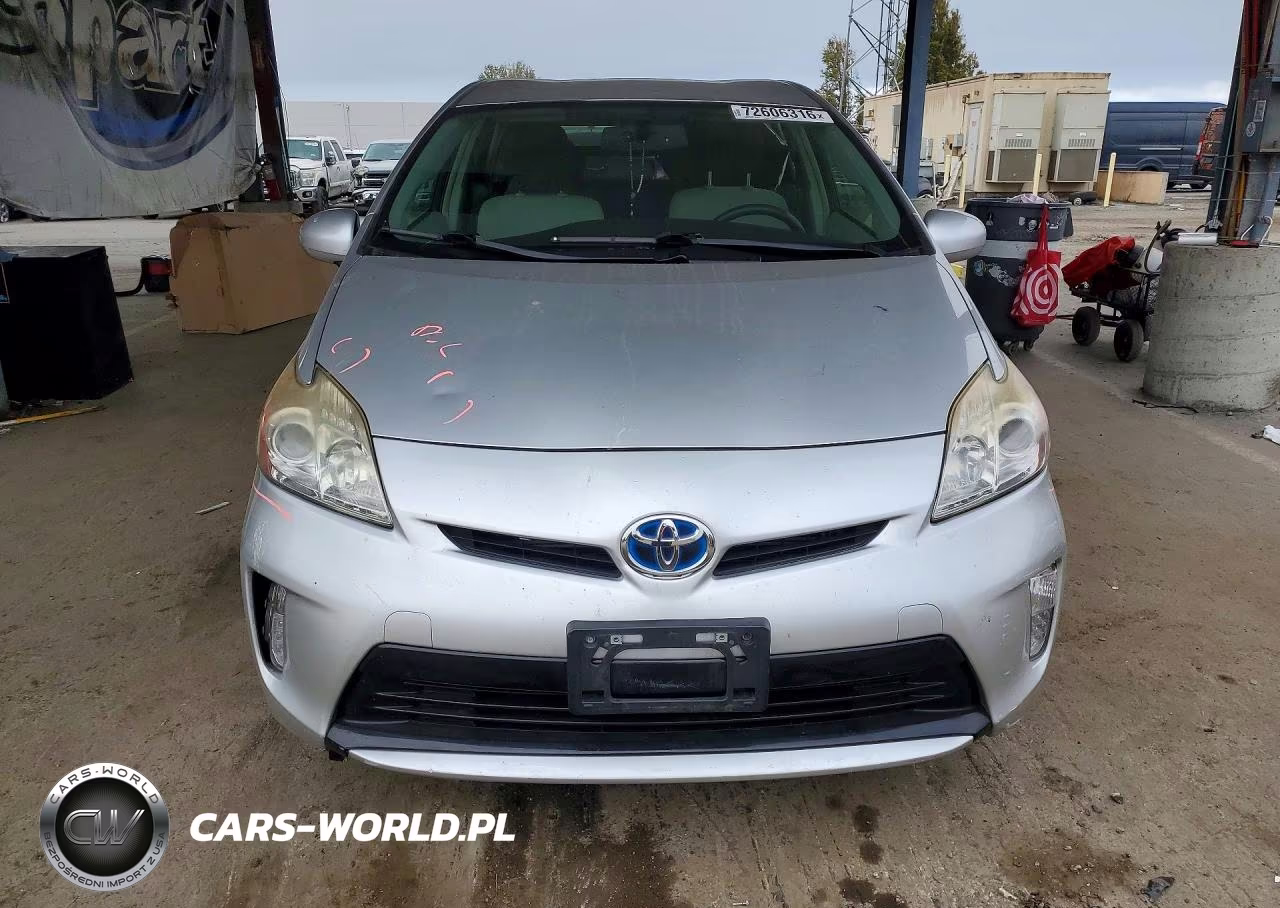 2012 Toyota Prius Two VIN:JTDKN3DUXC1544707 - 5