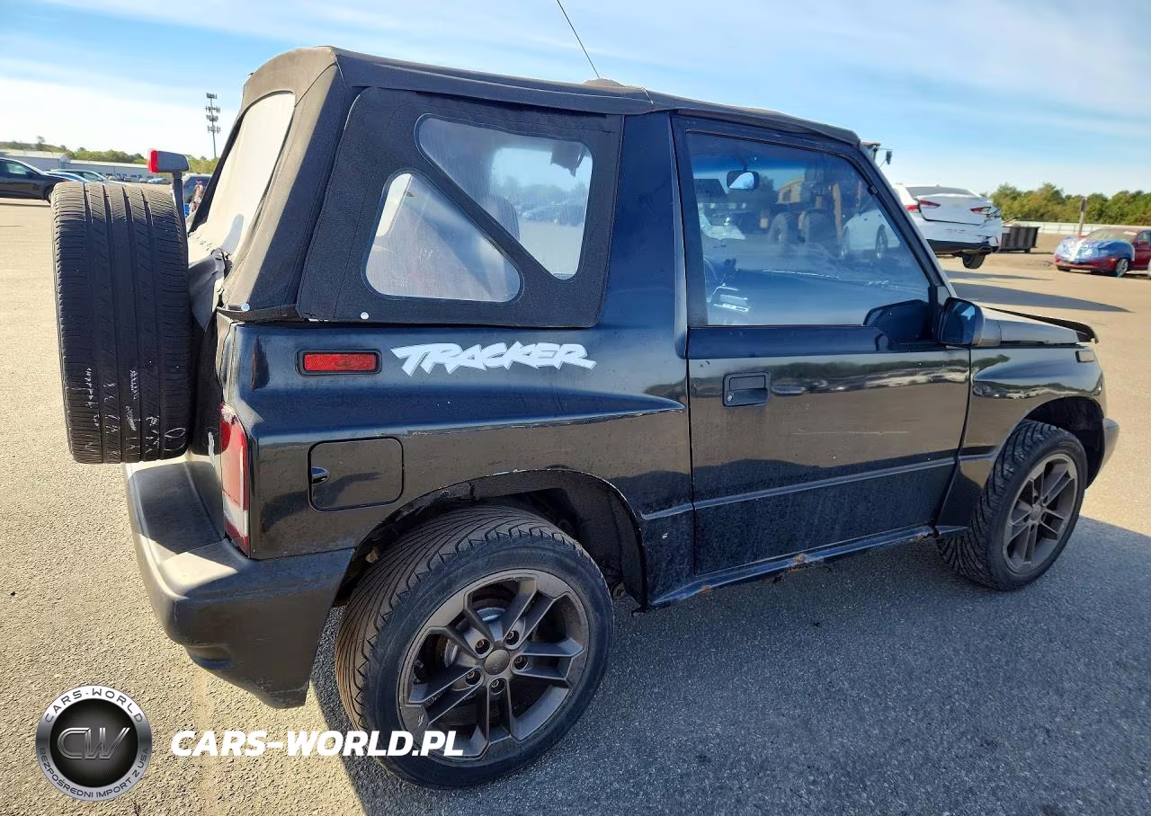 1998 Chevrolet Tracker VIN:2CNBE1867W6905372 - 3