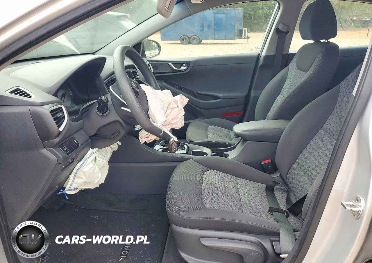2017 Hyundai Ioniq Blue VIN:KMHC65LC8HU052409 - 7