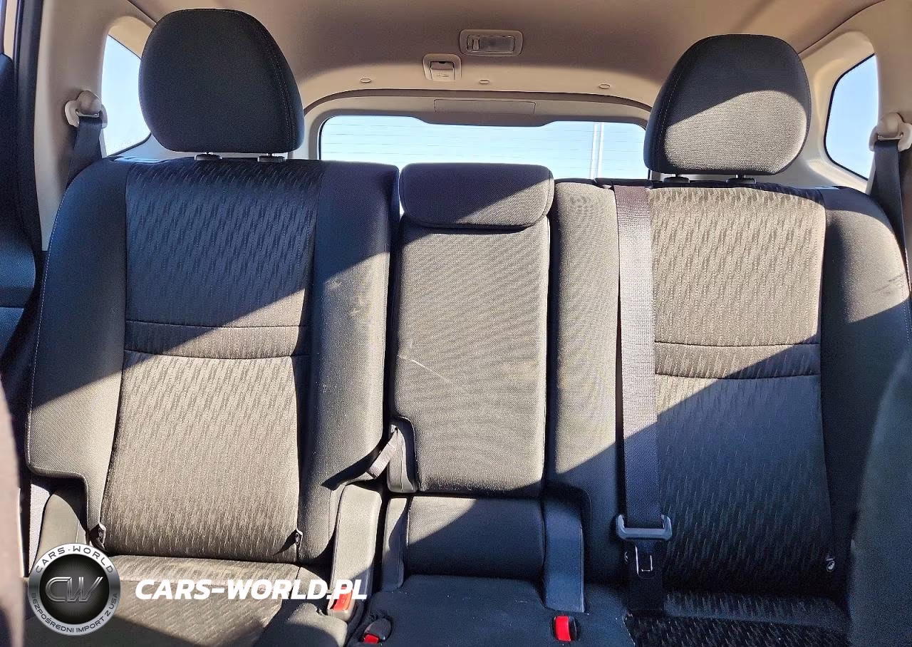2018 Nissan Rogue S VIN:KNMAT2MT5JP541050 - 10