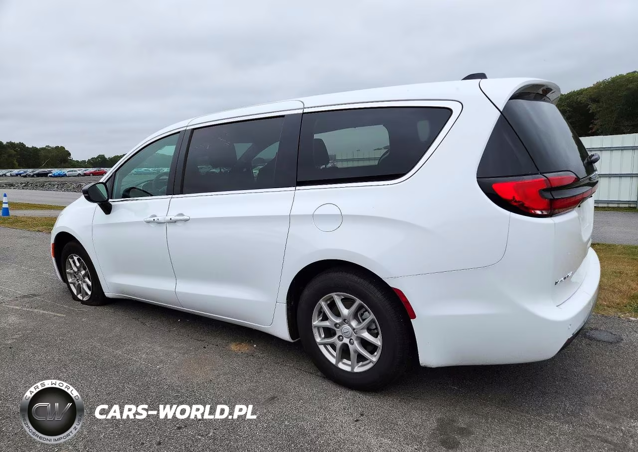 2026 Chrysler Pacifica Select VIN:2C4RC1BG0TR272749 - 2