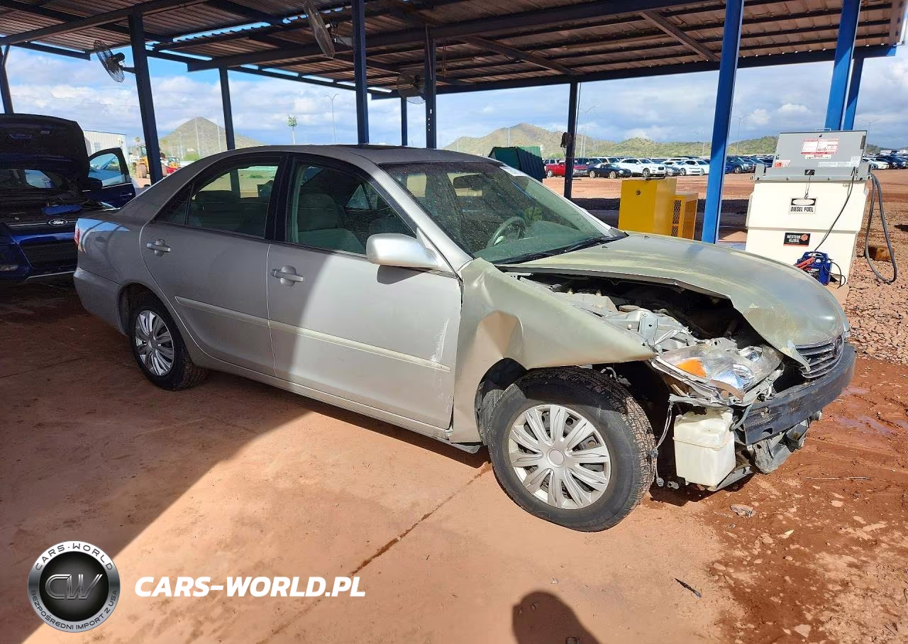 2005 Toyota Camry Le VIN:4T1BE30K85U979792 - 4