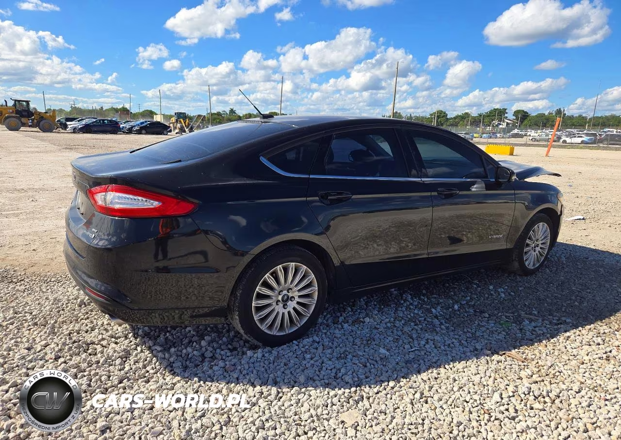 2013 Ford Fusion Se Hybrid VIN:3FA6P0LU9DR305206 - 3
