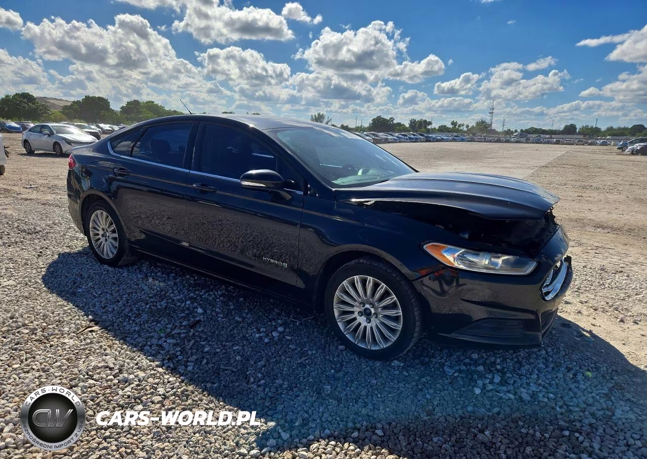 2013 Ford Fusion Se Hybrid VIN:3FA6P0LU9DR305206 - 4