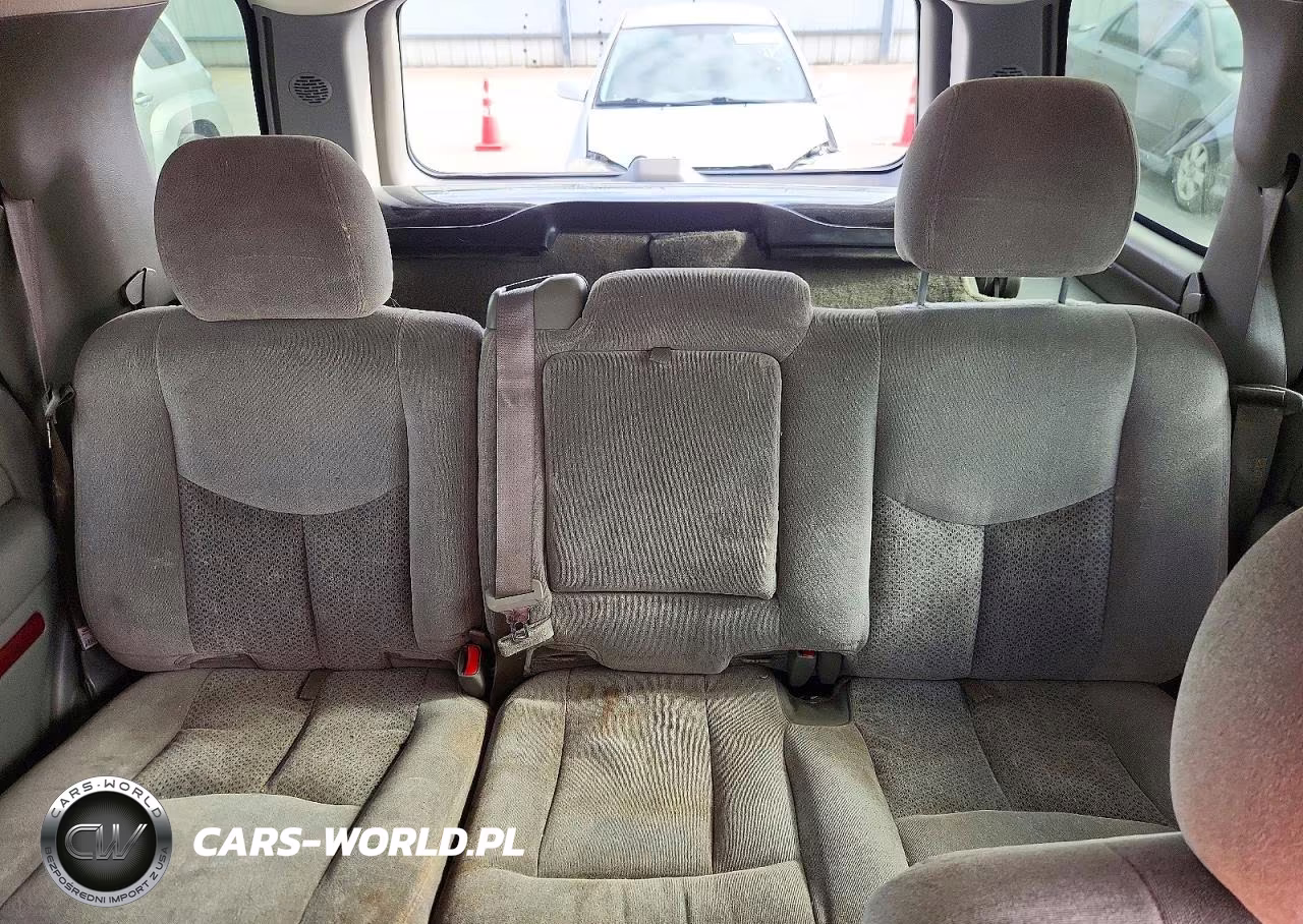 2004 Chevrolet Tahoe C1500 VIN:1GNEC13V64R259966 - 10