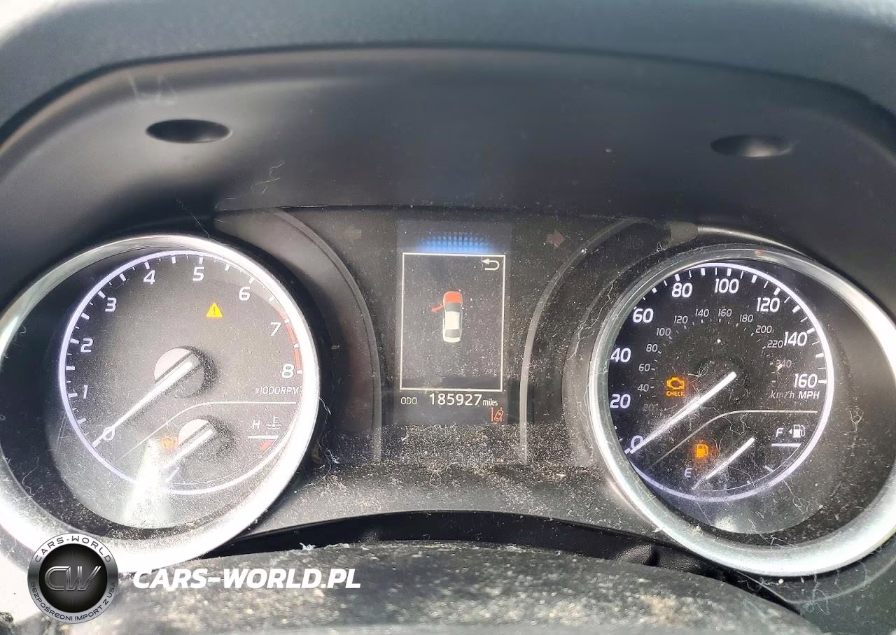 2018 Toyota Camry Se VIN:4T1B11HK3JU065173 - 9