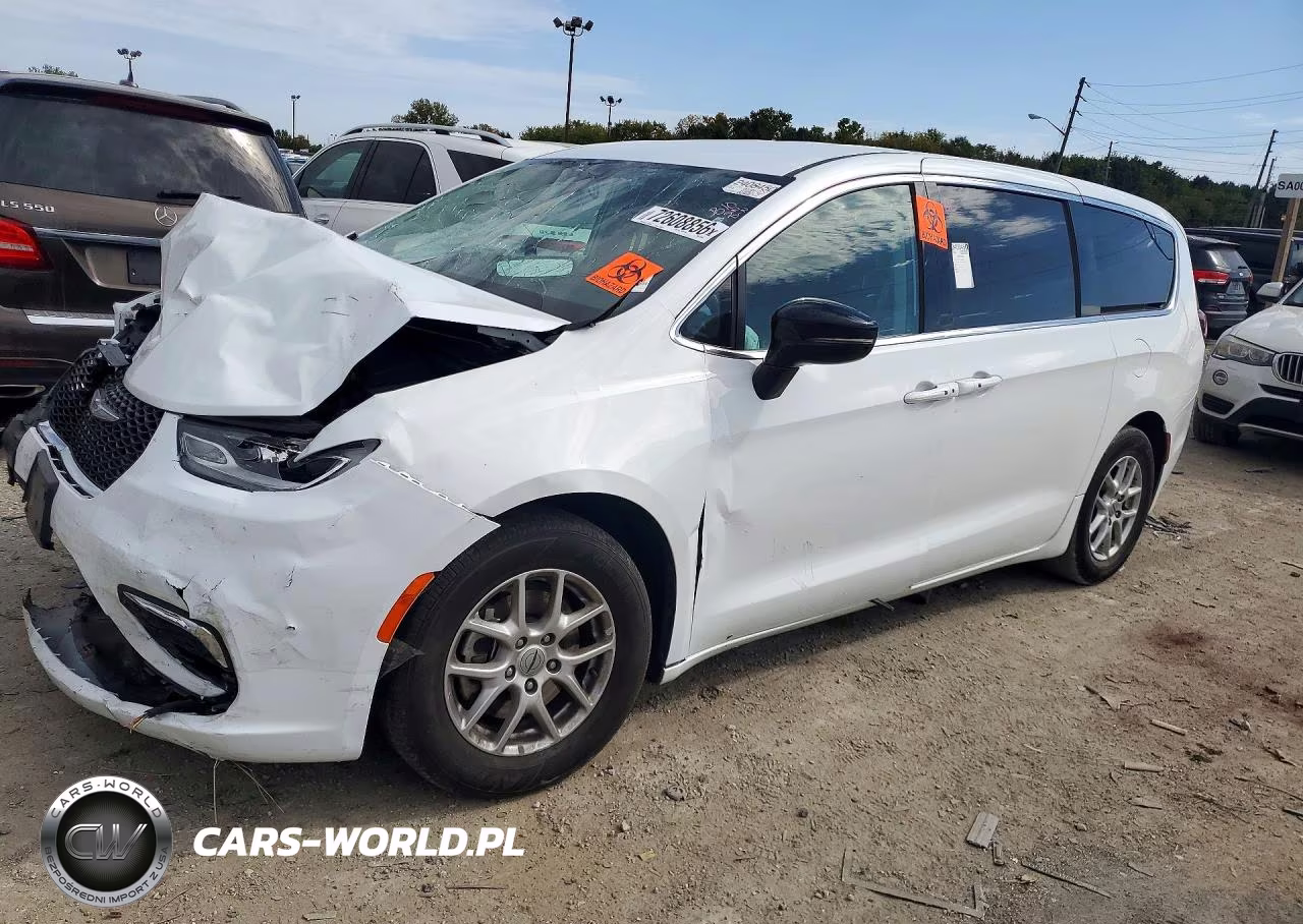 2024 Chrysler Pacifica Touring L
