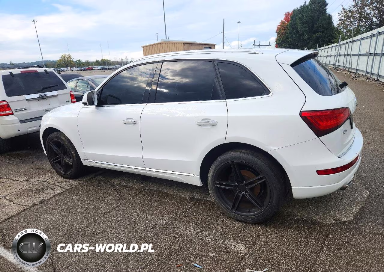 2015 Audi Q5 Premium VIN:WA1CFAFP8FA087780 - 2