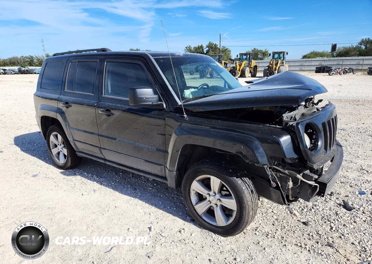 2013 Jeep Patriot Latitude VIN:1C4NJRFB8DD210571 - 4