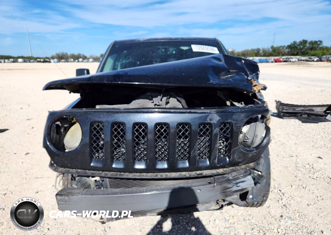 2013 Jeep Patriot Latitude VIN:1C4NJRFB8DD210571 - 5