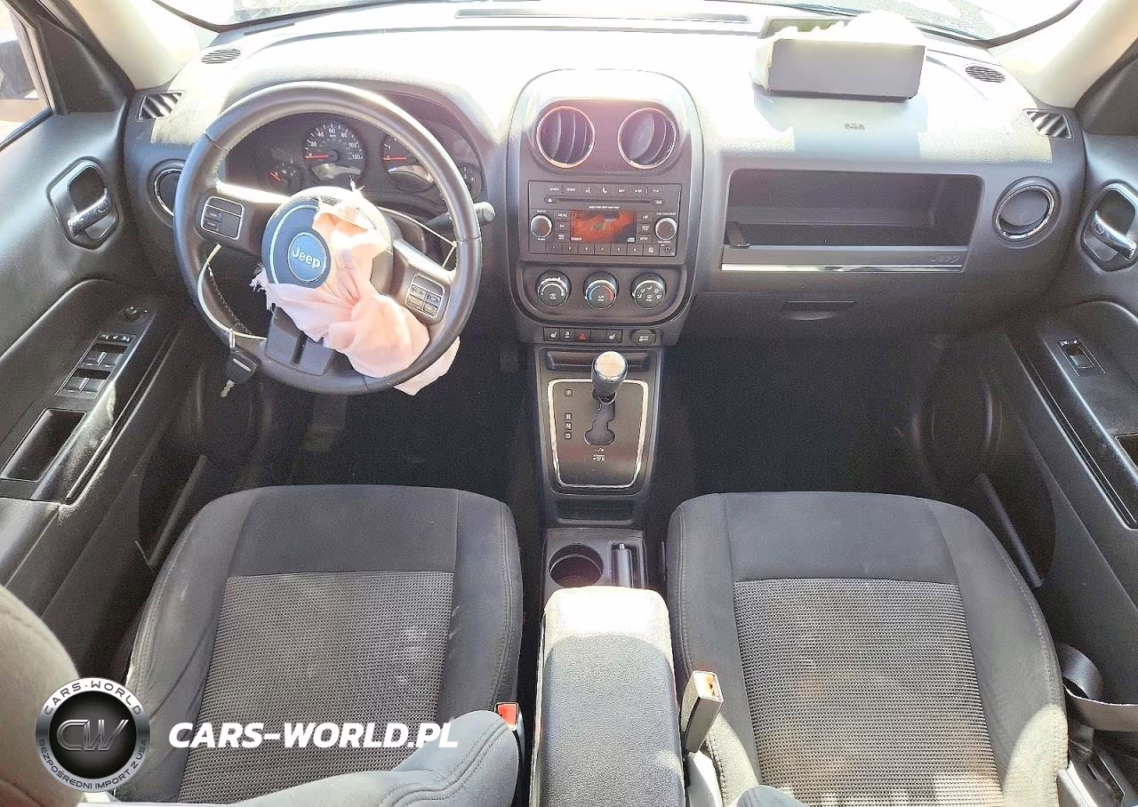 2013 Jeep Patriot Latitude VIN:1C4NJRFB8DD210571 - 8