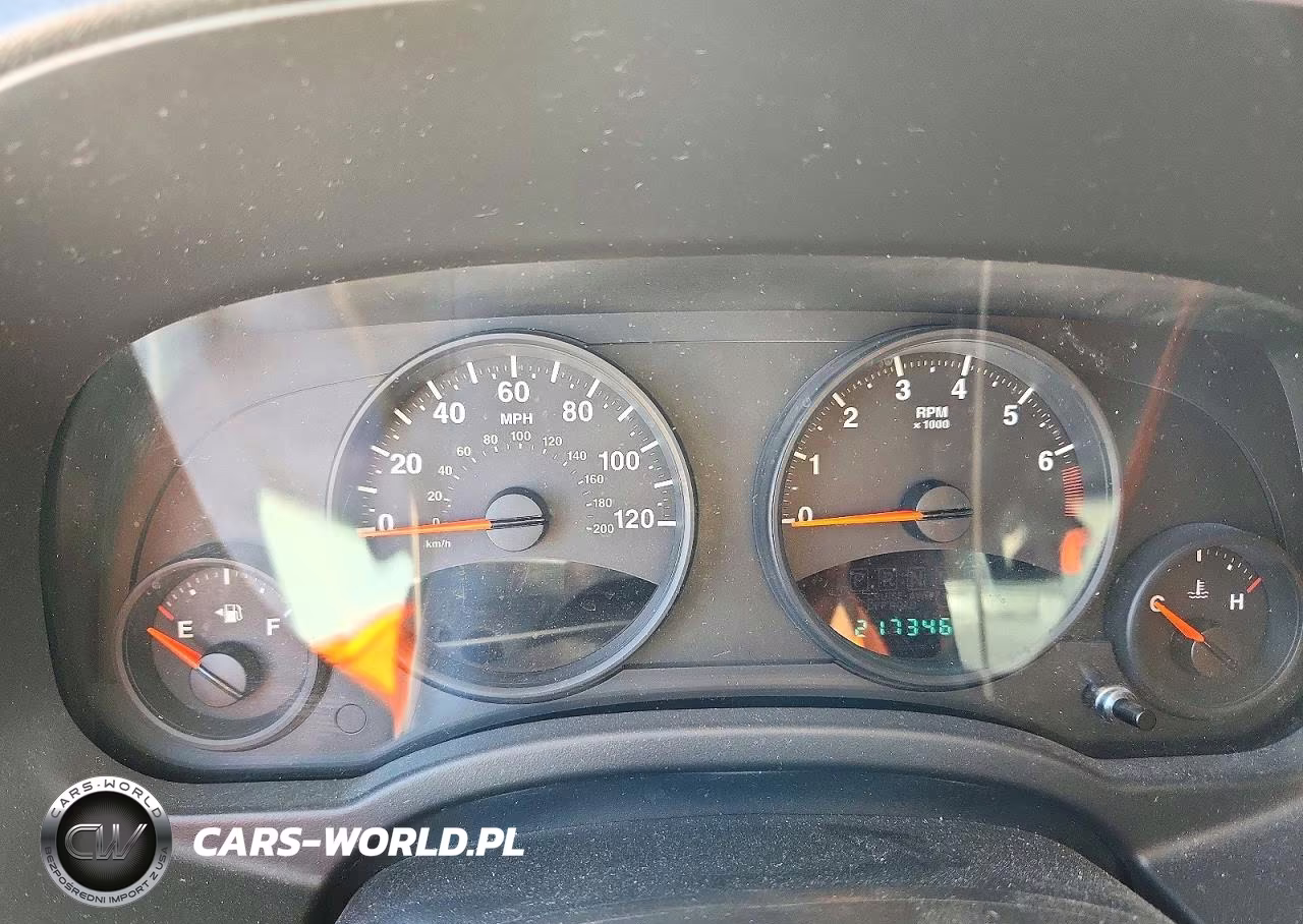 2013 Jeep Patriot Latitude VIN:1C4NJRFB8DD210571 - 9