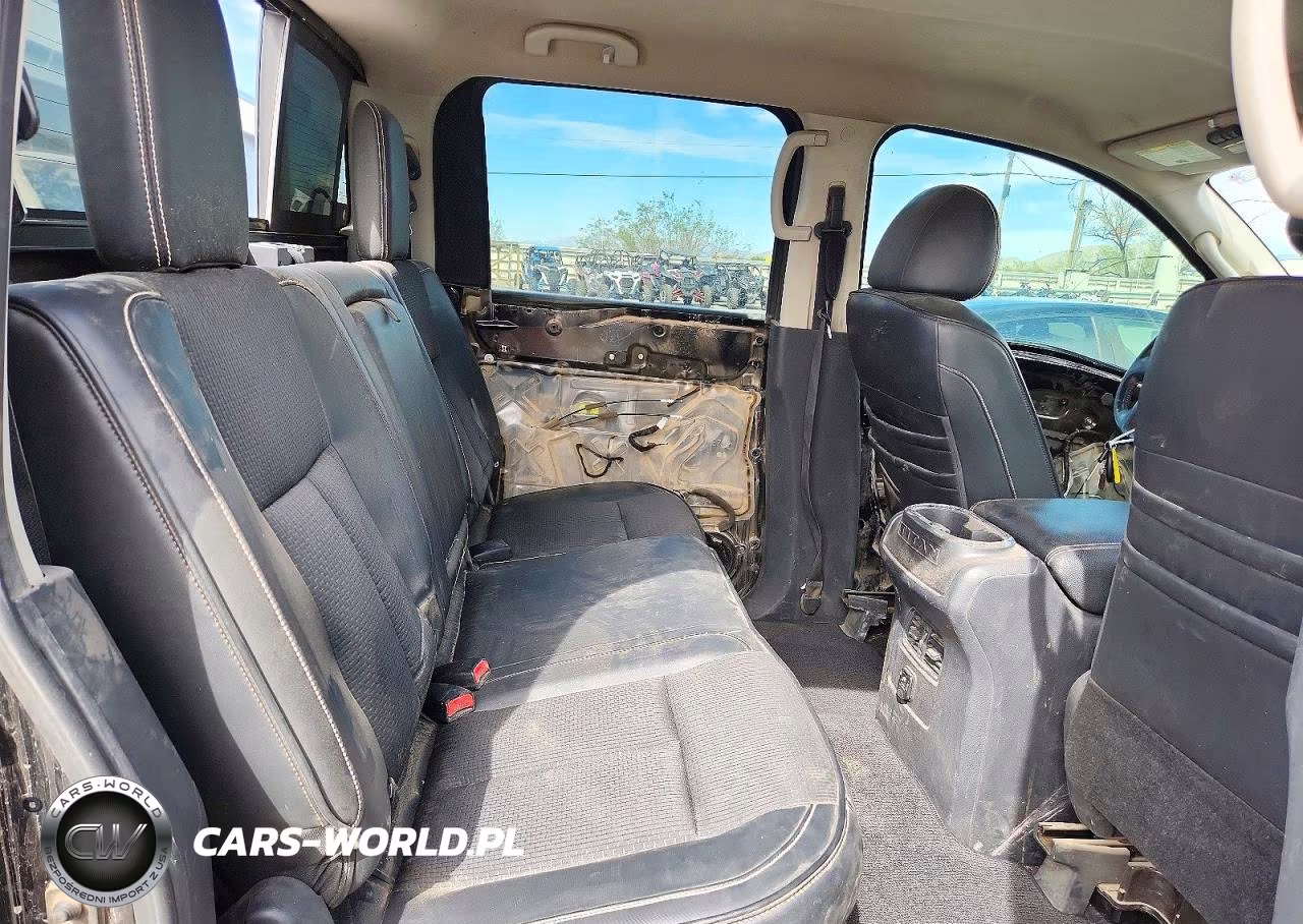 2017 Nissan Titan Pro-4X VIN:1N6AA1E50HN556154 - 10