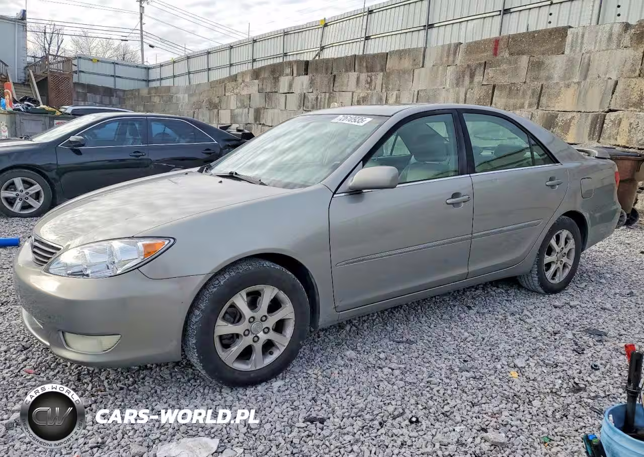 2005 Toyota Camry Le