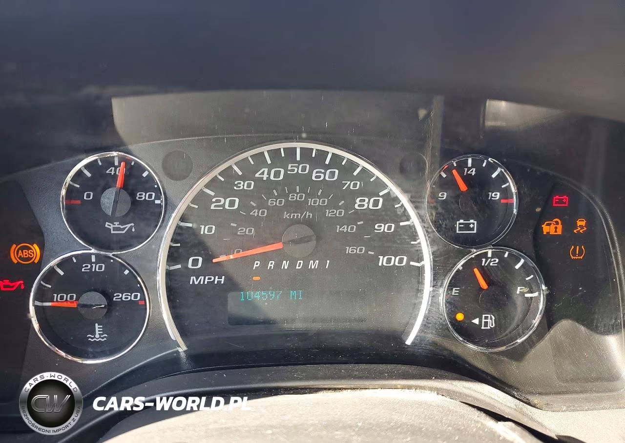 2018 Chevrolet Express G2500 VIN:1GCWGAFP9J1339898 - 9