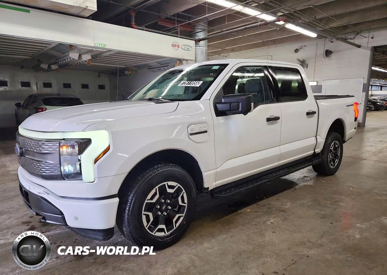 2022 Ford F150 Lightning Pro