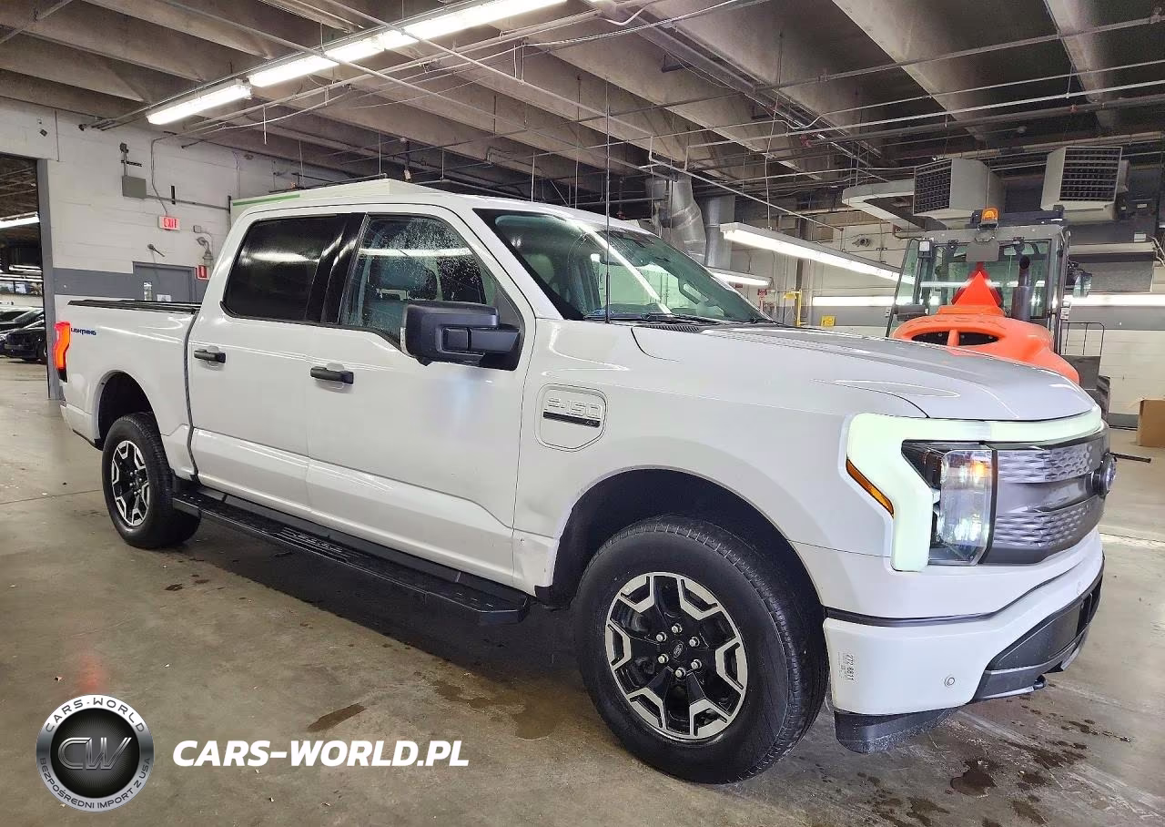 2022 Ford F150 Lightning Pro VIN:1FTVW1EL9NWG12795 - 4