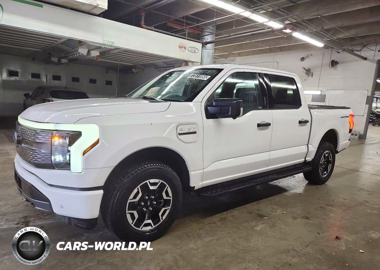 2022 Ford F150 Lightning Pro