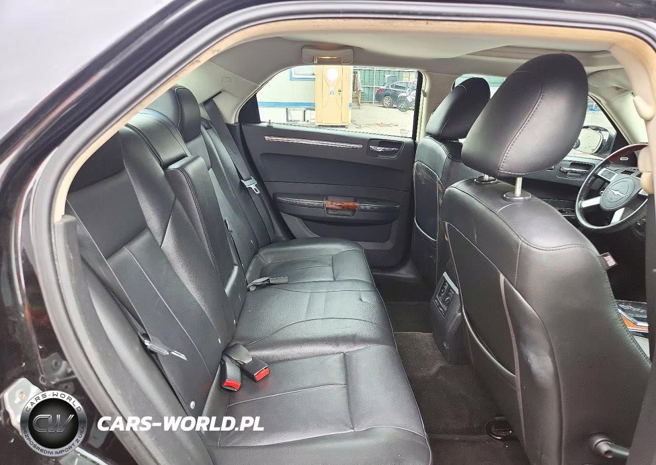 2008 Chrysler 300 Limited VIN:2C3LK33G08H202012 - 10