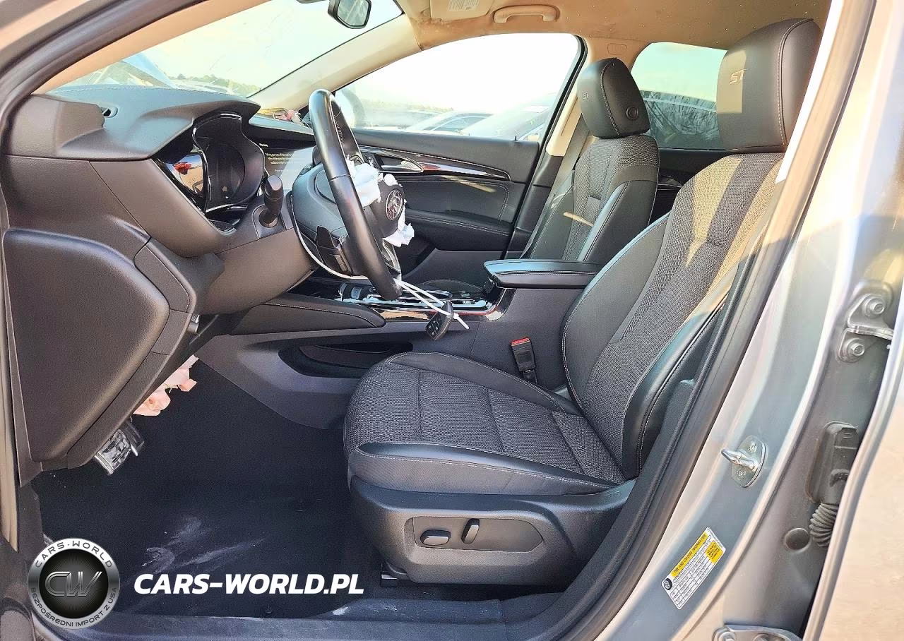 2023 Buick Envision Preferred VIN:LRBAZLR40PD067085 - 7