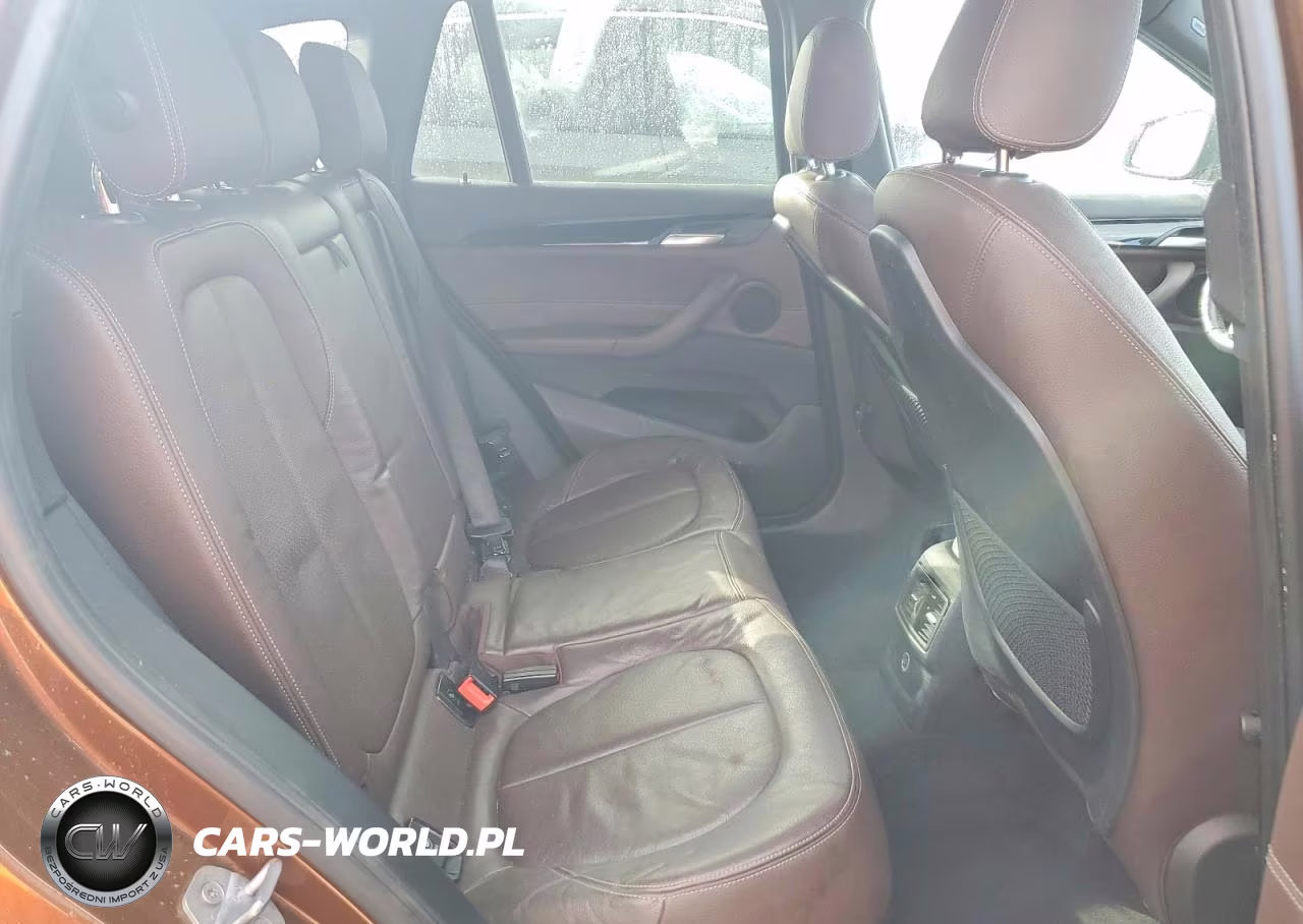 2017 BMW X1 xDrive28I VIN:WBXHT3C33H5F82651 - 10
