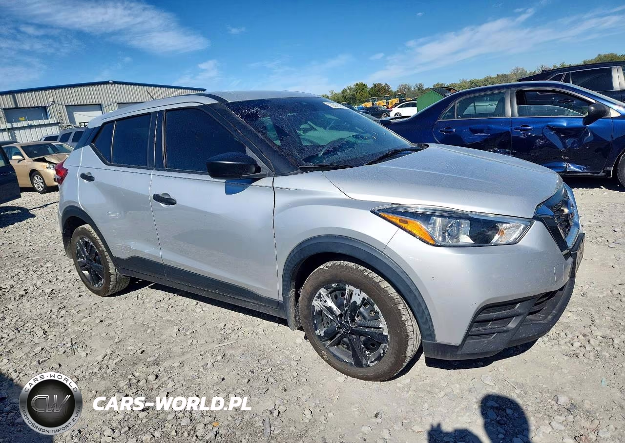 2020 Nissan Kicks S VIN:3N1CP5BV8LL556517 - 4