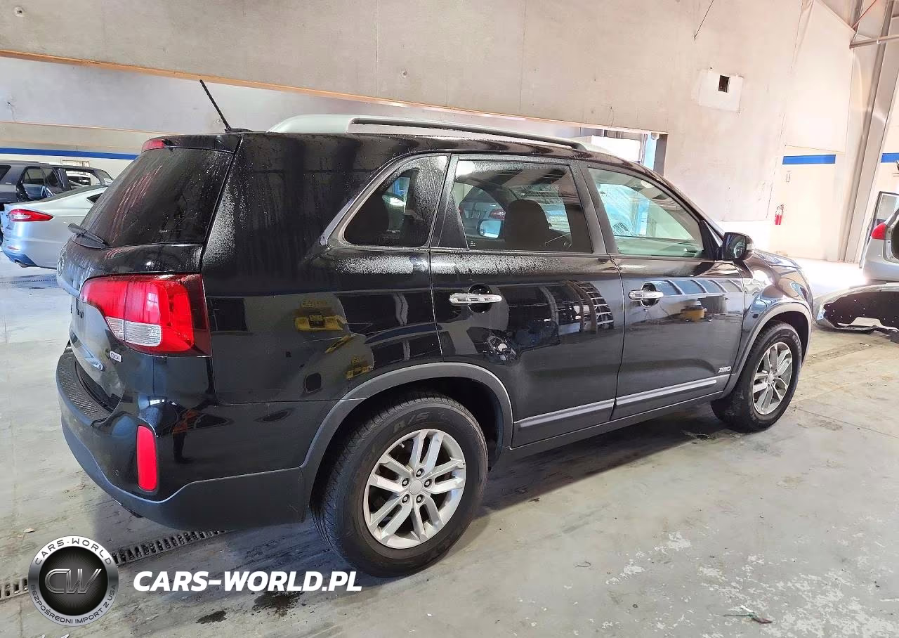 2014 Kia Sorento Lx VIN:5XYKTCA61EG445191 - 3