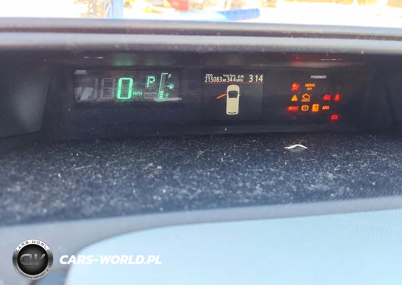 2012 Toyota Prius C Three VIN:JTDKDTB30C1005932 - 9