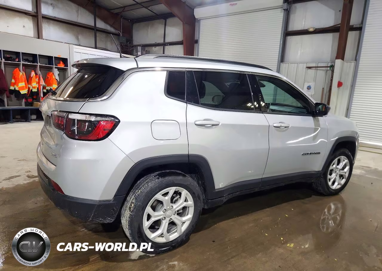 2024 Jeep Compass Latitude VIN:3C4NJDBN6RT138757 - 3