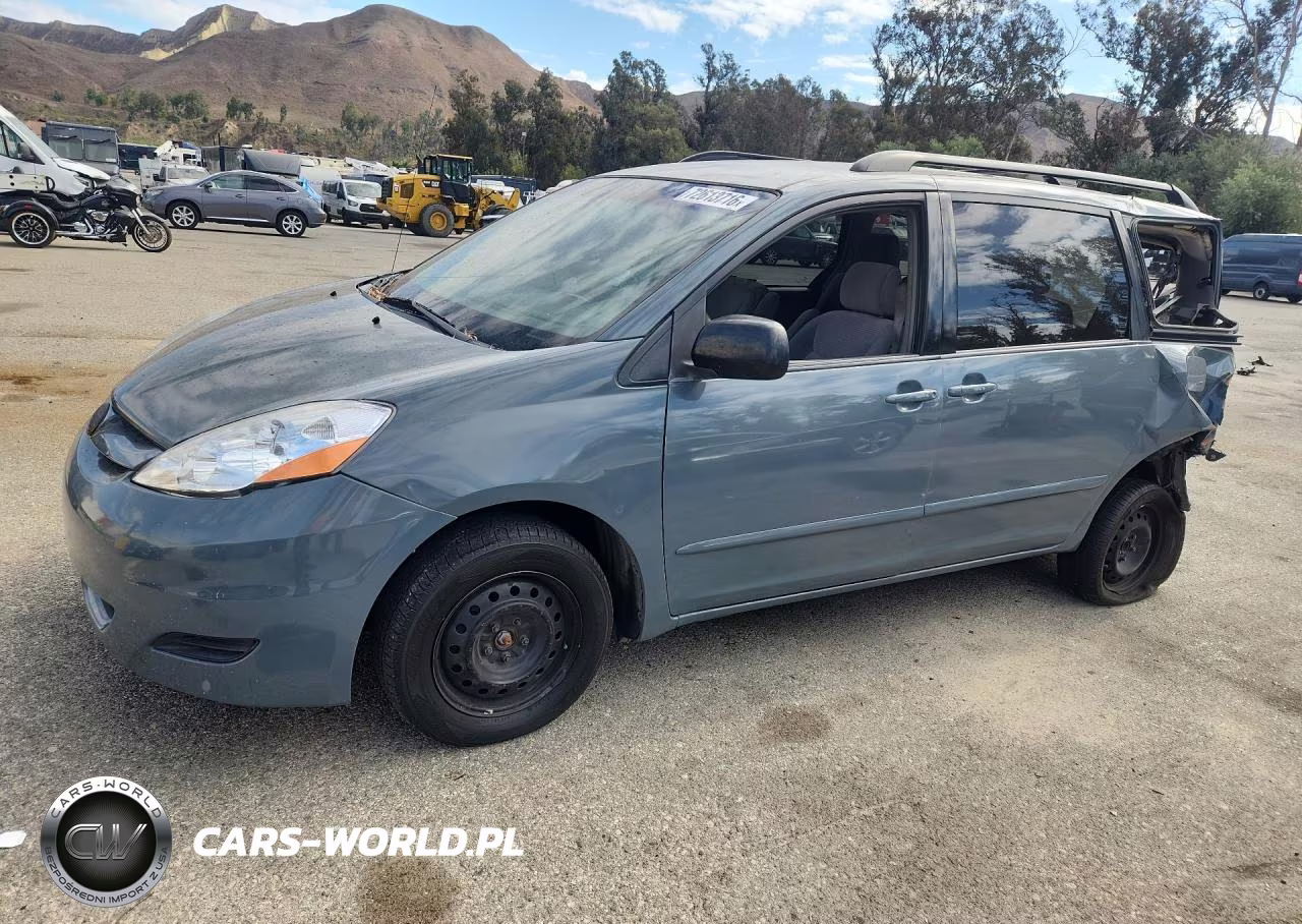 2006 Toyota Sienna Le 8 Passenger