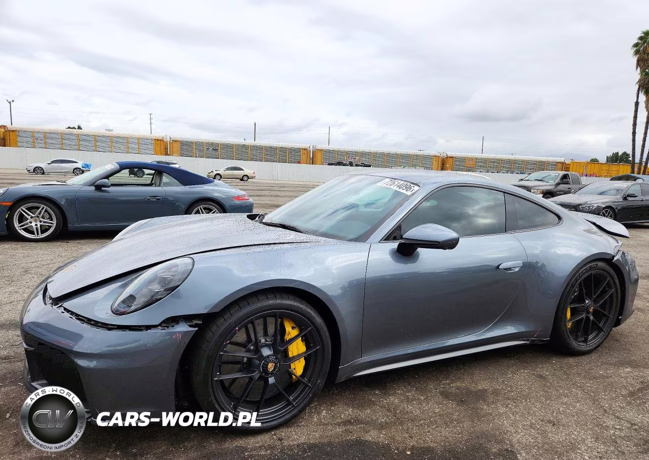 2026 Porsche 911 Carrera Gts