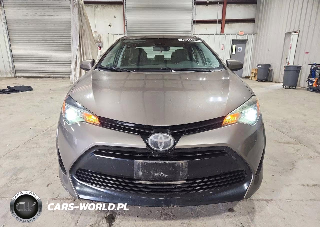 2018 Toyota Corolla Le VIN:2T1BURHE7JC002806 - 5