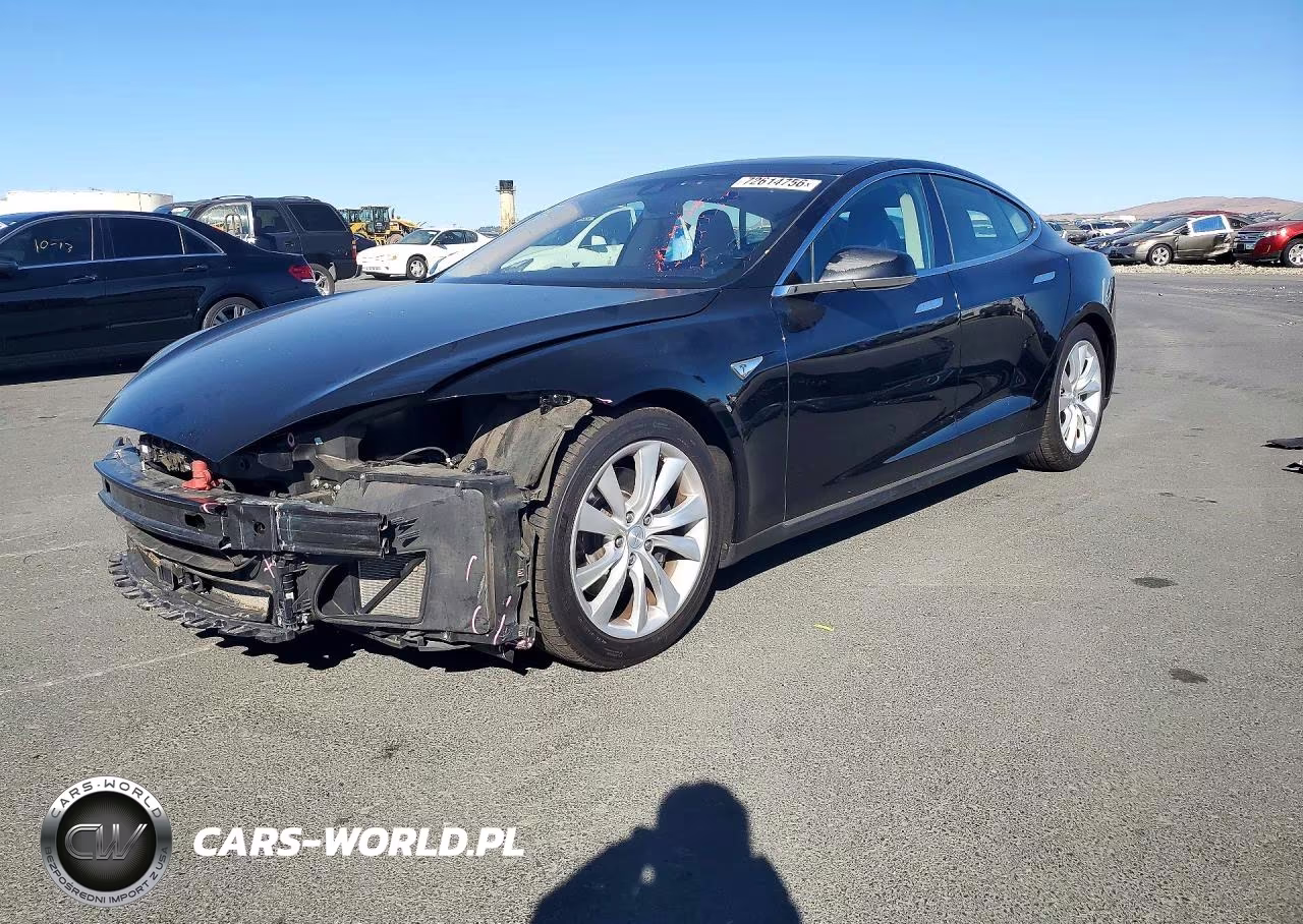 2015 Tesla Model S 85D – zdjęcie 1 z 13