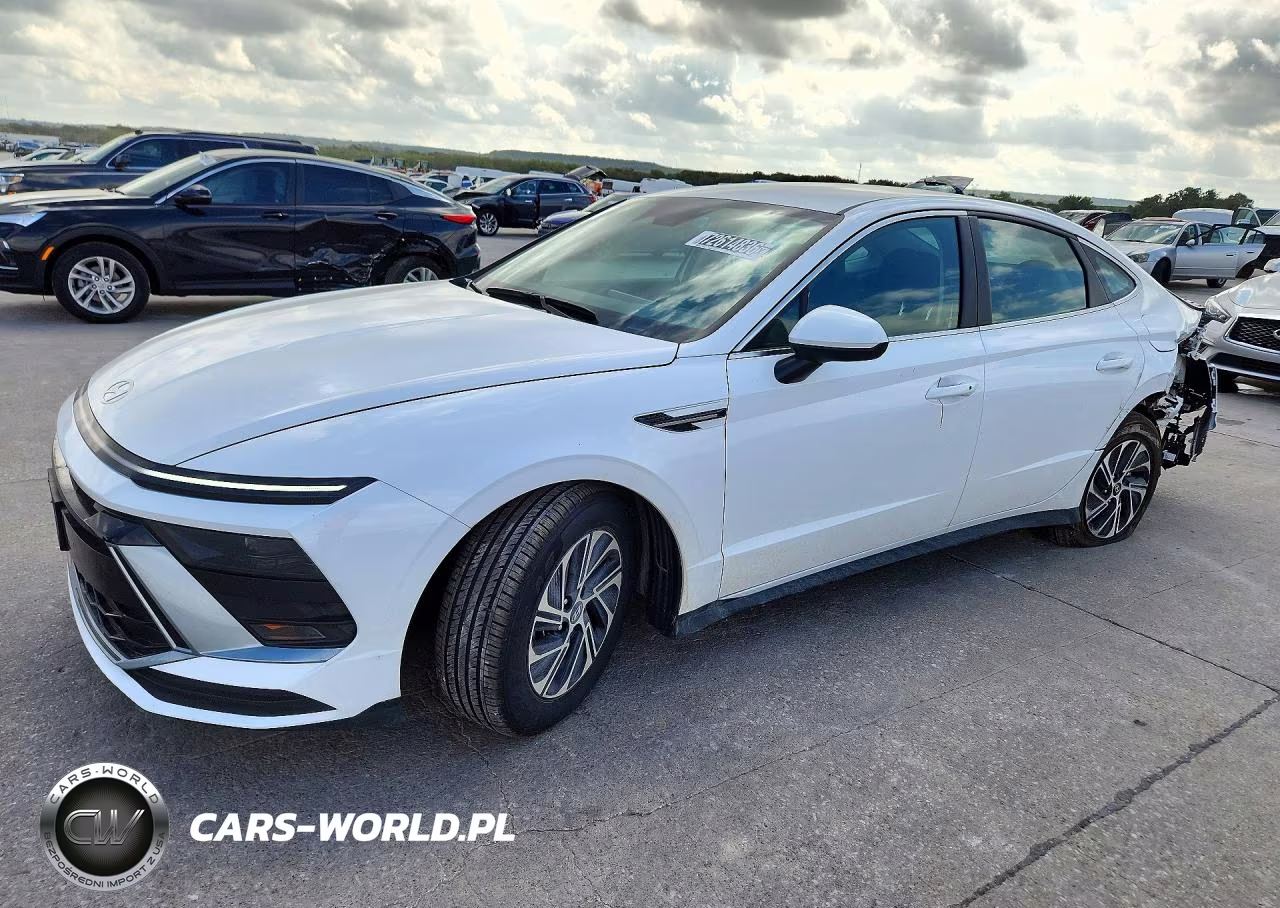 2026 Hyundai Sonata Hybrid Blue VIN:KMHL24JJ6TA156348 - 1