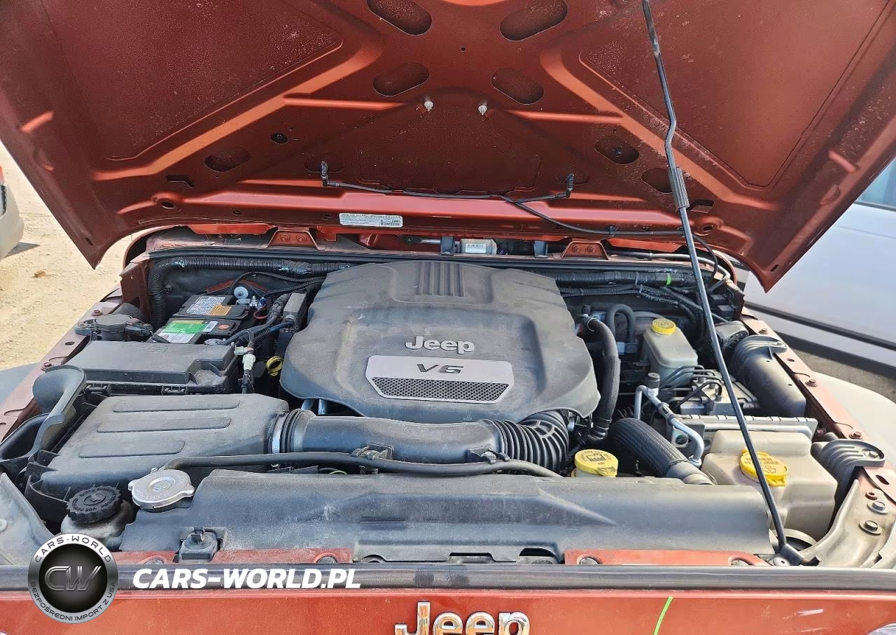 2014 Jeep Wrangler Unlimited Sport VIN:1C4BJWDG5EL199200 - 11