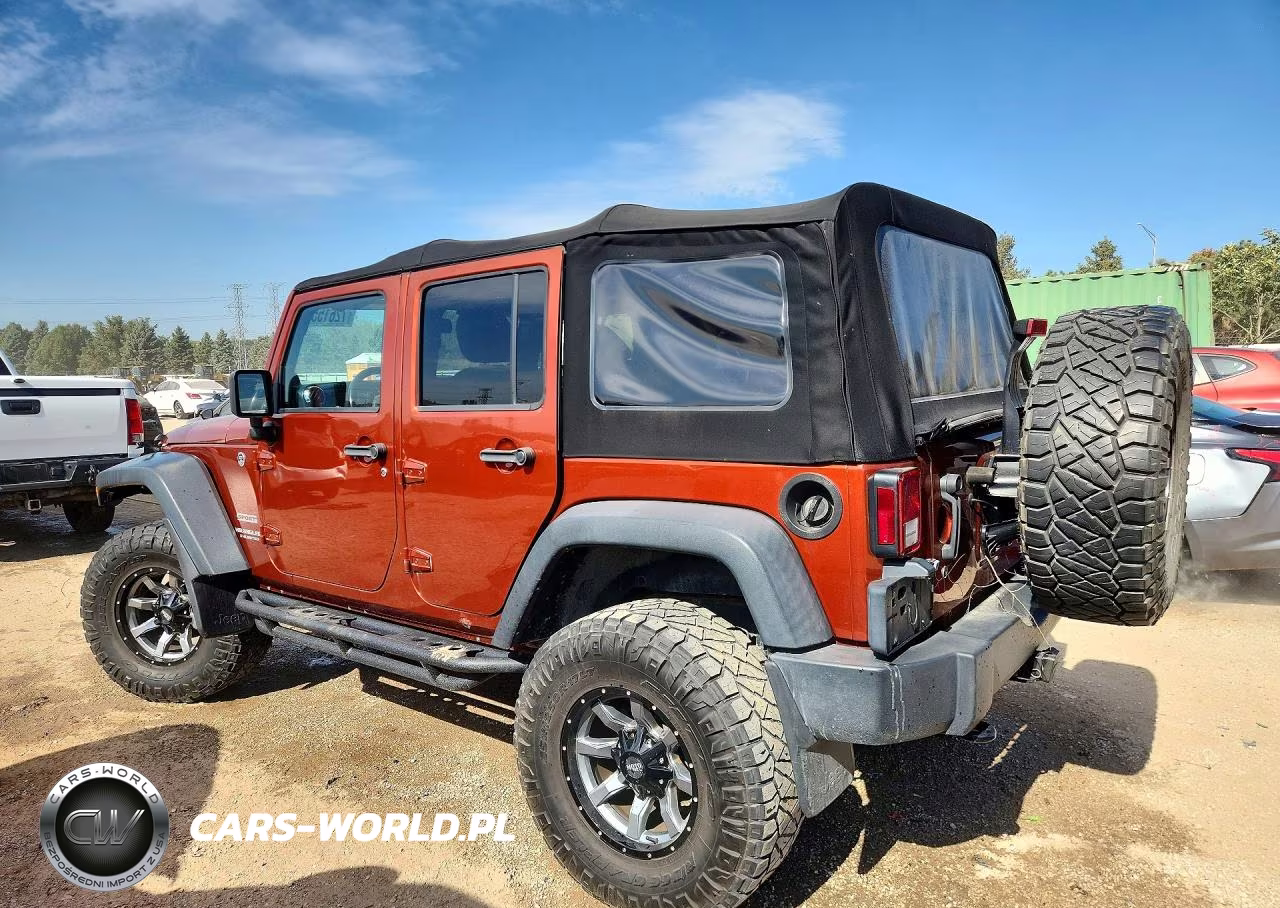 2014 Jeep Wrangler Unlimited Sport VIN:1C4BJWDG5EL199200 - 2