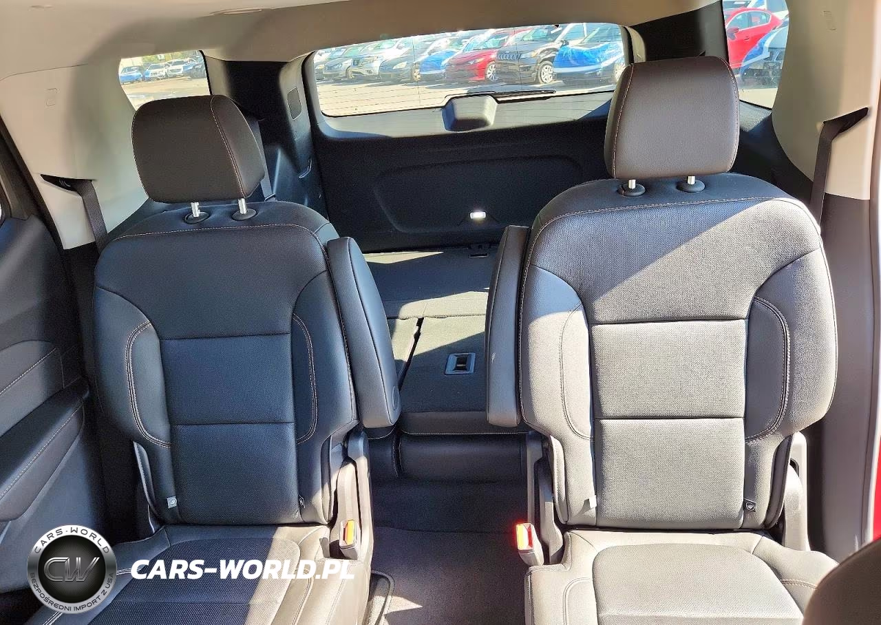 2020 Chevrolet Traverse Premier VIN:1GNEVKKW2LJ191463 - 10