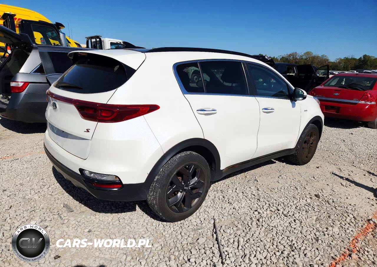 2020 Kia Sportage S VIN:KNDP6CAC3L7838400 - 3