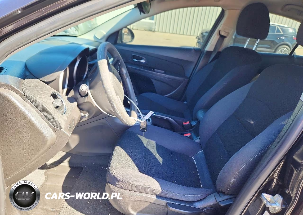 2016 Chevrolet Cruze VIN:1G1PE5SB2G7214221 - 7