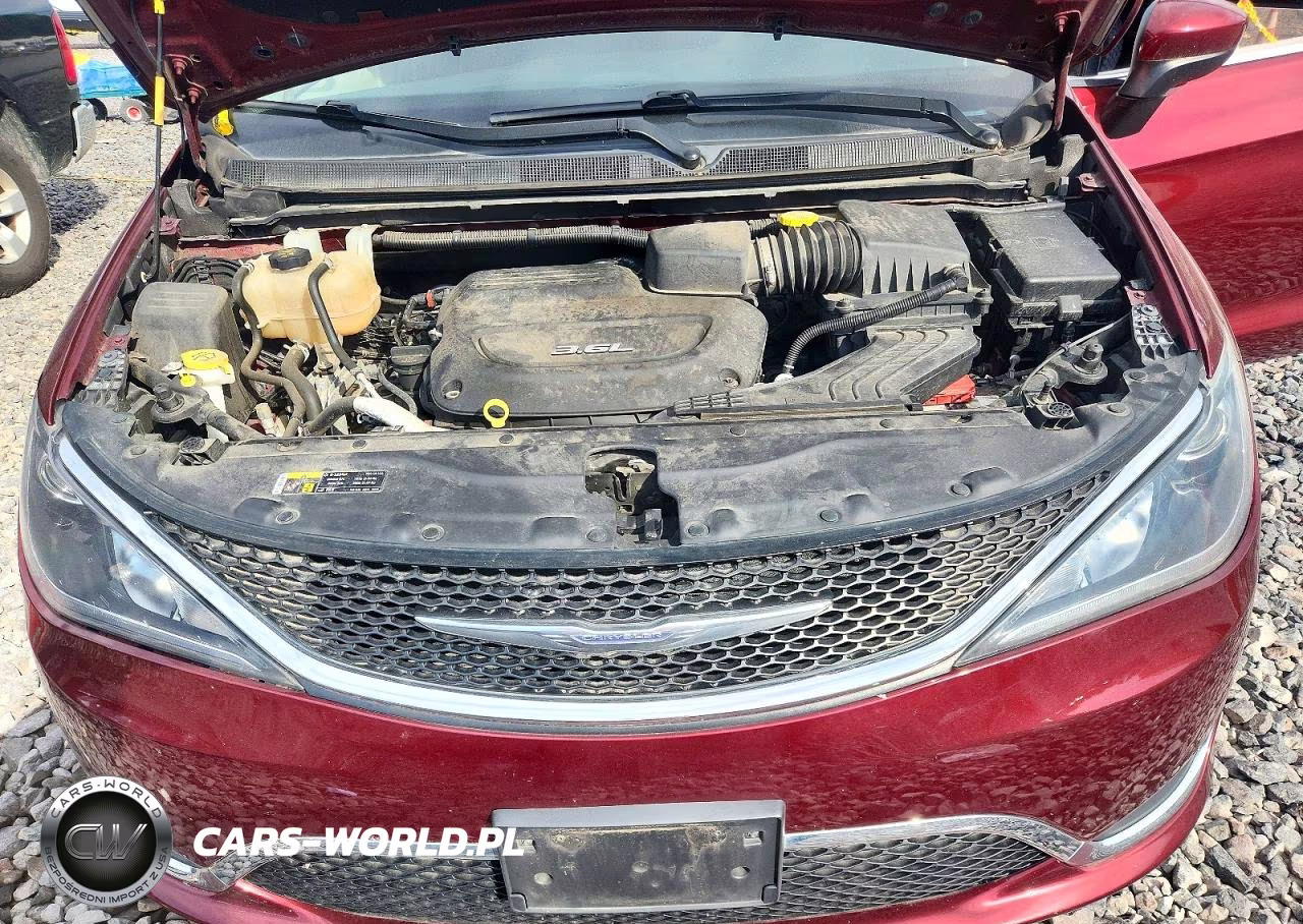 2017 Chrysler Pacifica Touring L VIN:2C4RC1BG7HR782152 - 11