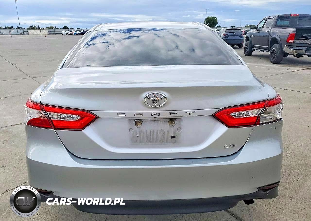 2018 Toyota Camry Le VIN:4T1B11HK4JU101677 - 6