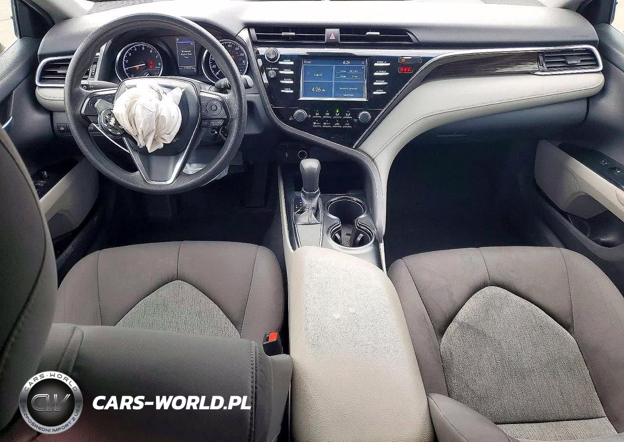 2018 Toyota Camry Le VIN:4T1B11HK4JU101677 - 8