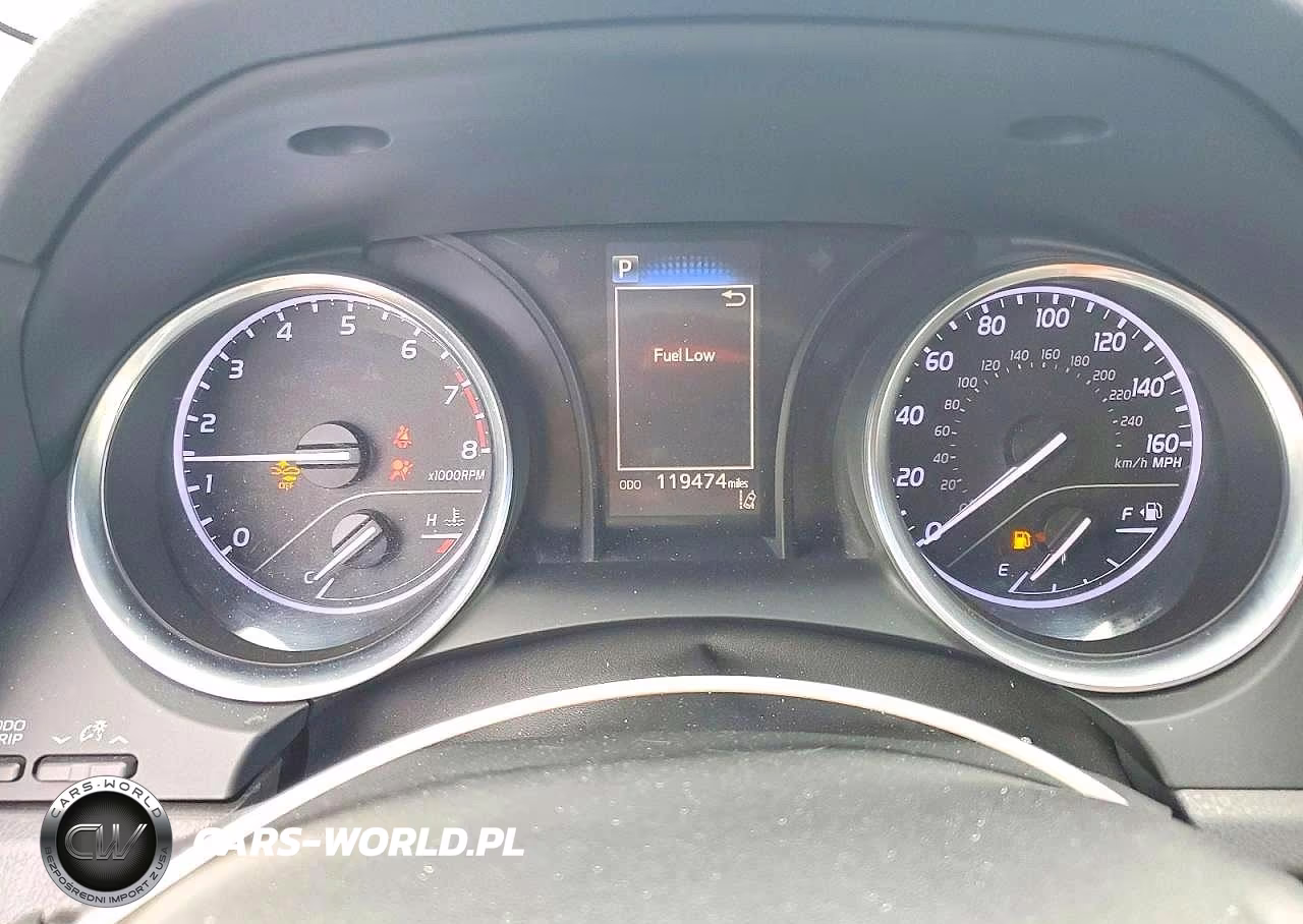 2018 Toyota Camry Le VIN:4T1B11HK4JU101677 - 9