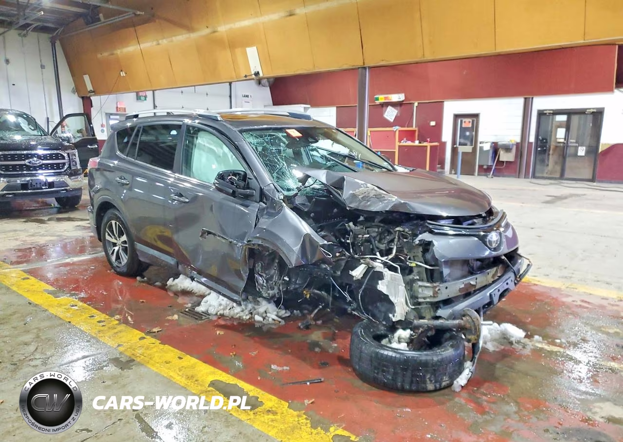 2018 Toyota Rav4 Adventure VIN:2T3RFREV8JW801738 - 4