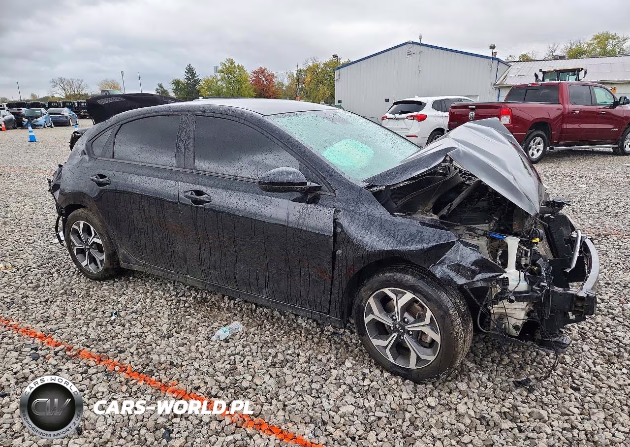 2021 Kia Forte Lxs VIN:3KPF24AD0ME412283 - 4
