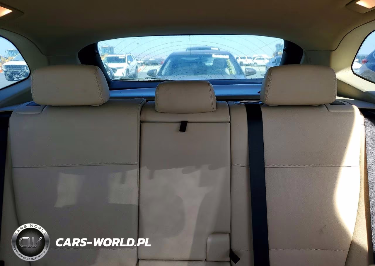 2013 BMW X1 xDrive28I VIN:WBAVL1C51DVR88681 - 10
